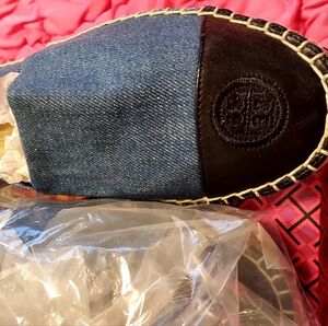 Tory Burch Espadrille size 11 shoes. New in box denim with black leather